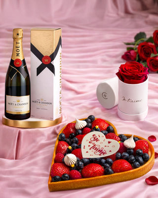 Mixed Berry Heart with Eternal Rose & Moët & Chandon