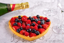 Load image into Gallery viewer, Mixed Berry Heart - 20cm
